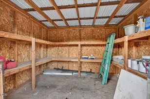 2812 Table Rock Rd, Medford, OR 97501 - Photo 38