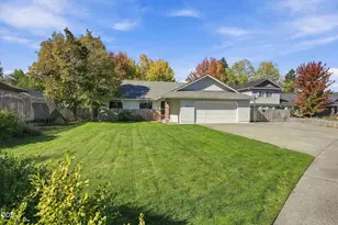 780 Mesman Dr, Grants Pass, OR 97527 - Photo 30