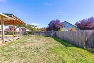 309 NE Terry Ln, Grants Pass, OR 97526 - Photo 24