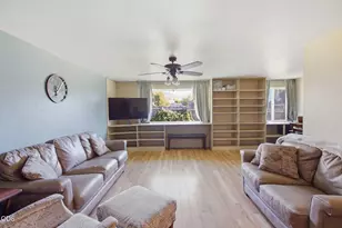 309 NE Terry Ln, Grants Pass, OR 97526 - Photo 2