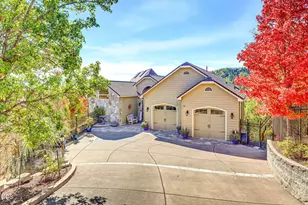 1076 NW Starlite Pl, Grants Pass, OR 97526 - Photo 1
