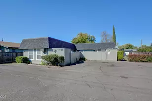 1927 Crater Lake Ave, Medford, OR 97504 - Photo 20