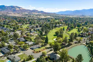 101 Greenway Dr, Medford, OR 97504 - Photo 4