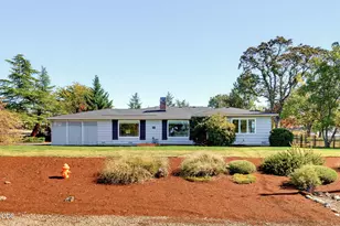 101 Greenway Dr, Medford, OR 97504 - Photo 12