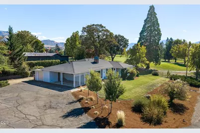 101 Greenway Drive, Medford, OR 97504 - Photo 1