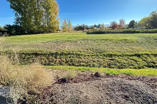 1063 Katie Mae Dr, Medford, OR 97501 - Photo 8