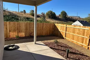 301 Oak Valley Dr, Talent, OR 97540 - Photo 6