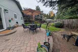539 James St, Talent, OR 97540 - Photo 14