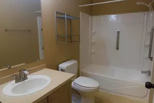 24 Bridgeport Dr, Eagle Point, OR 97524 - Photo 8