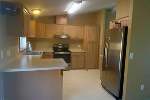 24 Bridgeport Dr, Eagle Point, OR 97524 - Photo 6