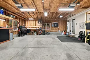 5920 Hwy 238, Jacksonville, OR 97530 - Photo 22