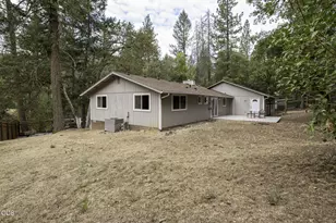 5920 Hwy 238, Jacksonville, OR 97530 - Photo 26