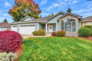 3477 Parkway Dr, Medford, OR 97504 - Photo 2