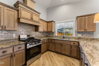 2804 SW Eastwood Lane, Grants Pass, OR 97527 - Photo 16