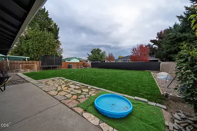 922 Hopkins Road, Central Point, OR 97502 - Photo 28