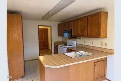 1710 SW Brownell Avenue, Grants Pass, OR 97526 - Photo 12