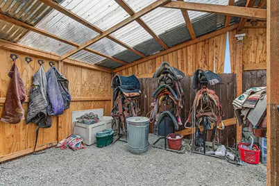131 S Stage Road, Medford, OR 97501 - Photo 10