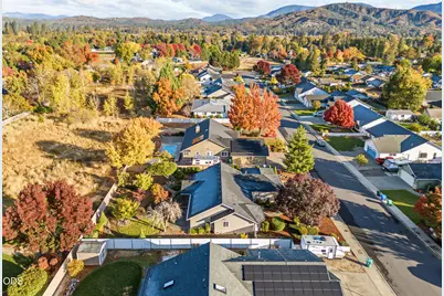 1196 Moon Glo Drive, Grants Pass, OR 97527 - Photo 38
