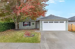1414 Beekman Ave, Medford, OR 97501 - Photo 1