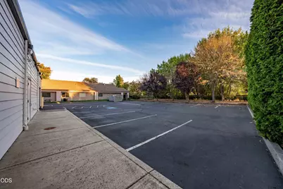 800 O'Hare Parkway, Medford, OR 97504 - Photo 62