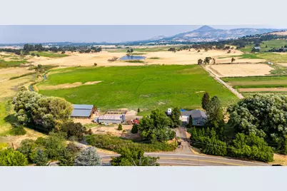 4201 Fern Valley Road, Medford, OR 97504 - Photo 1