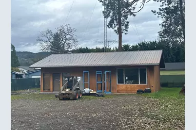 6673 Rogue River Drive, Shady Cove, OR 97539 - Photo 1