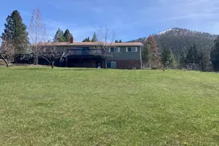 324 Edgewood Dr, Canyon City, OR 97820 - Photo 1