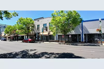 117 N Central Avenue, Medford, OR 97501 - Photo 1