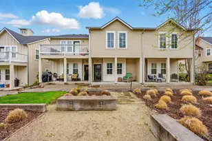 515 G St, Jacksonville, OR 97530 - Photo 1