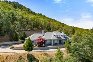 180 Malone Way, Grants Pass, OR 97527 - Photo 1