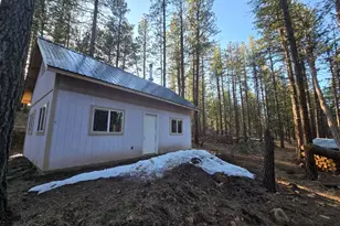 31583 Chicken Hawk Ln, Bonanza, OR 97623 - Photo 1