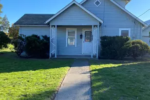 1013 SW L St, Grants Pass, OR 97526 - Photo 1