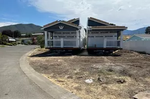 333 Mountain View Dr, Talent, OR 97540 - Photo 1