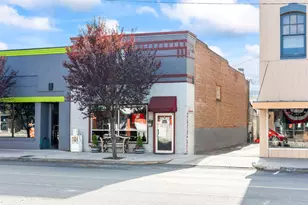 229 N Main St, Prineville, OR 97754 - Photo 1