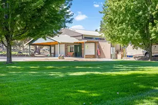 6240 SW Harvest Ave, Redmond, OR 97756 - Photo 1