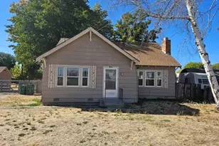 3142 Summers Ln, Klamath Falls, OR 97603 - Photo 1