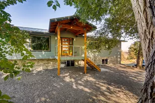 1585 NW 59th St, Redmond, OR 97756 - Photo 1