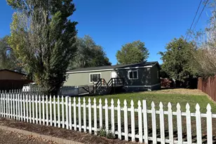 253 Jefferson Ave, Metolius, OR 97741 - Photo 1