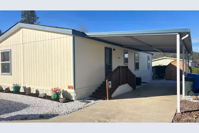 8401 Old Stage Road #UNIT 27, Central Point, OR 97502 - Photo 1