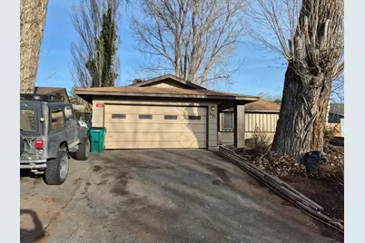 1121 Merryman Drive, Klamath Falls, OR 97603 - Photo 1