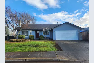1404 Green Park Drive, Central Point, OR 97502 - Photo 1
