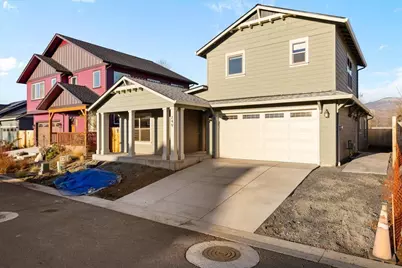 249 Rockfellow Place, Talent, OR 97540 - Photo 1