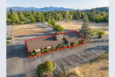 124 NW Midland Avenue #J, Grants Pass, OR 97526 - Photo 1