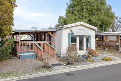3431 S Pacific Highway #SPC 81, Medford, OR 97501 - Photo 1