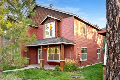 921 E Cascade Avenue, Sisters, OR 97759 - Photo 1