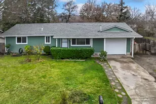 202 Corcoran Ln, Central Point, OR 97502 - Photo 1