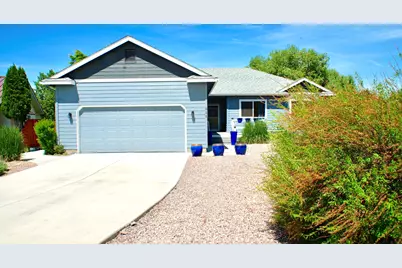 855 NW Maple Lane, Redmond, OR 97756 - Photo 1