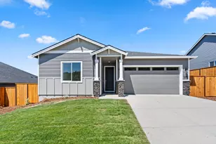 1285 Stonegate Dr, Eagle Point, OR 97524 - Photo 1