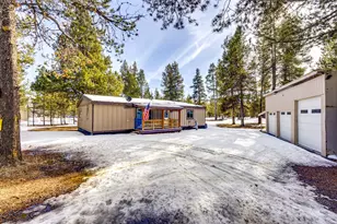 16203 Hawks Lair Rd, La Pine, OR 97739 - Photo 1
