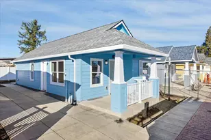 124 Esperanza Ct, Medford, OR 97501 - Photo 1